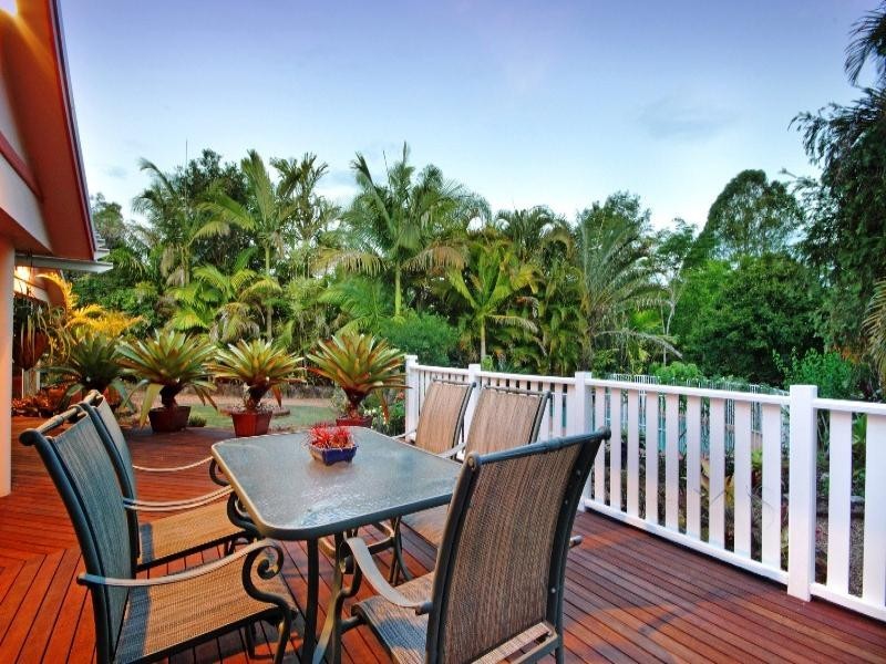 24 Ridgemount Place, Glass House Mountains QLD 4518