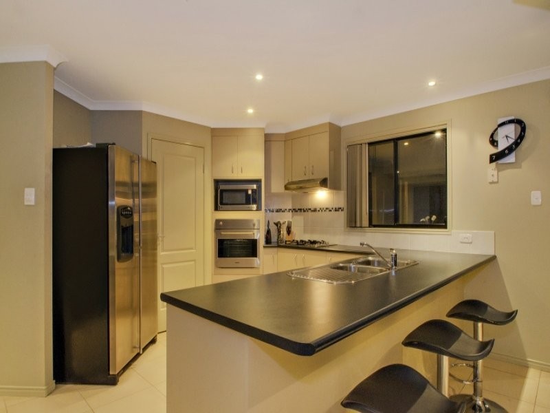 15 Smerdon Way, Glass House Mountains QLD 4518