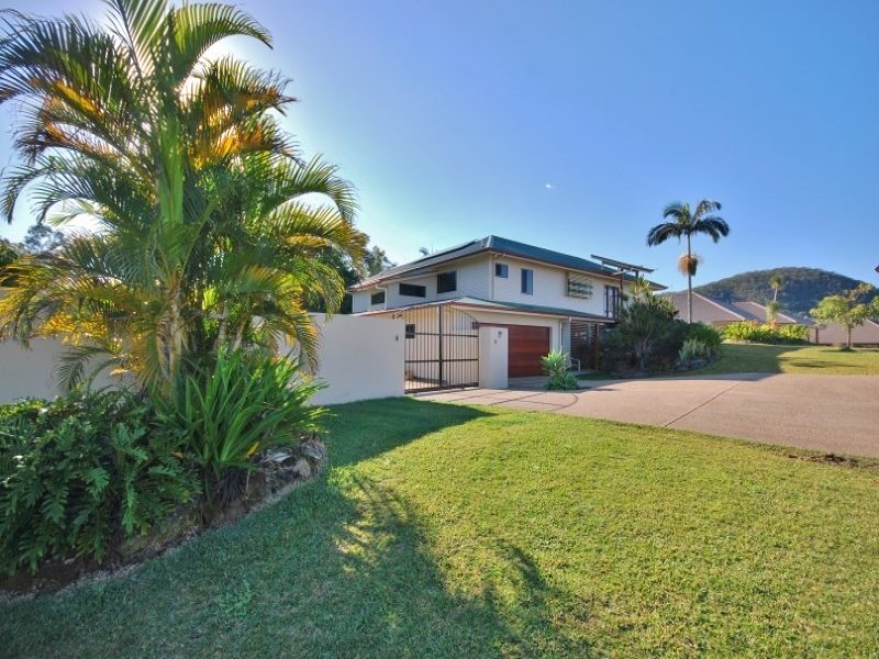 10 Lachlan Cres, Beerwah QLD 4519