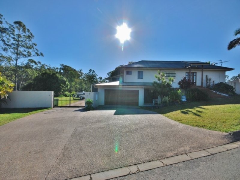 10 Lachlan Cres, Beerwah QLD 4519