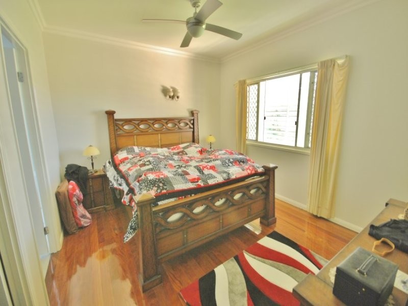 10 Lachlan Cres, Beerwah QLD 4519