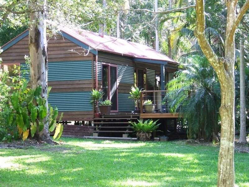 2 Annie Street, Landsborough QLD 4550