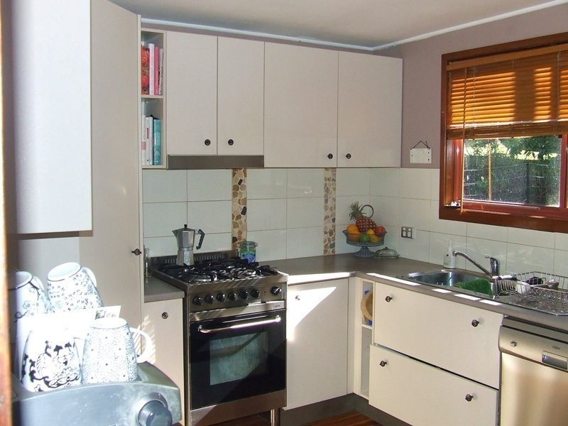 2 Annie Street, Landsborough QLD 4550