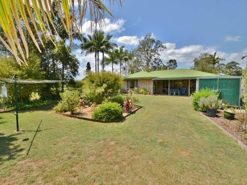 2 Paul Place, Glass House Mountains QLD 4518
