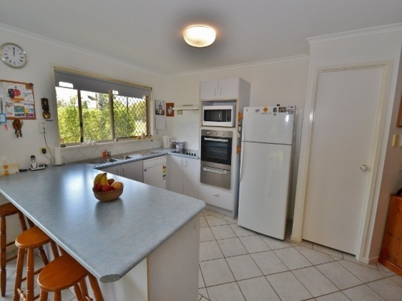 2 Paul Place, Glass House Mountains QLD 4518