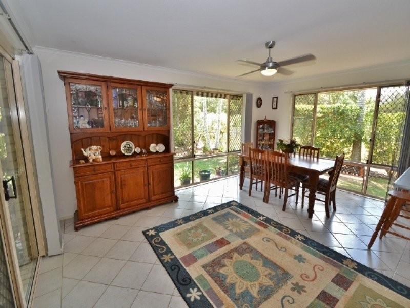 2 Paul Place, Glass House Mountains QLD 4518