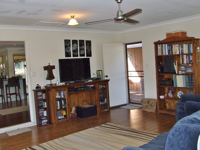 15 Parkview Road, Glass House Mountains QLD 4518