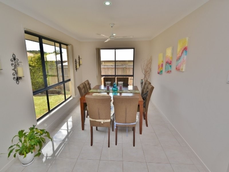 8 Silver Rock Court, Glass House Mountains QLD 4518