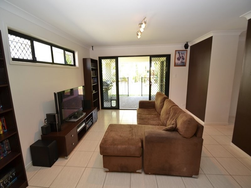 15 Fairy Wren Ct, Beerwah QLD 4519