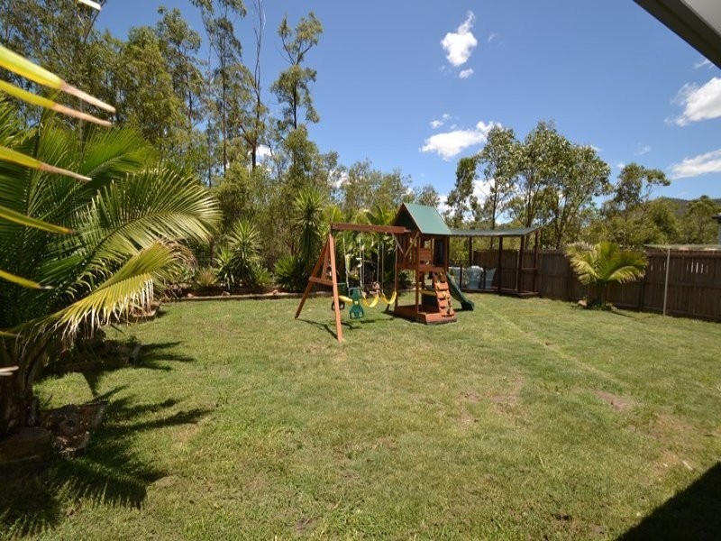 15 Fairy Wren Ct, Beerwah QLD 4519