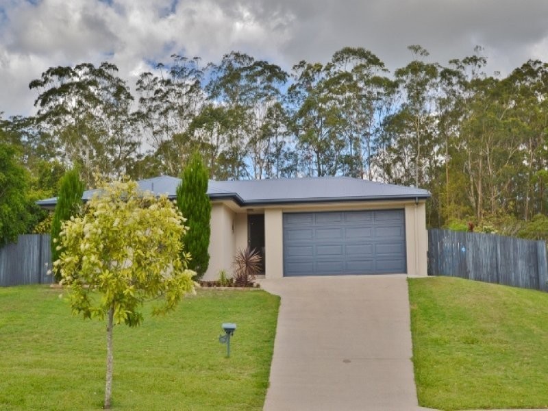 35 Tiverton Place, Landsborough QLD 4550