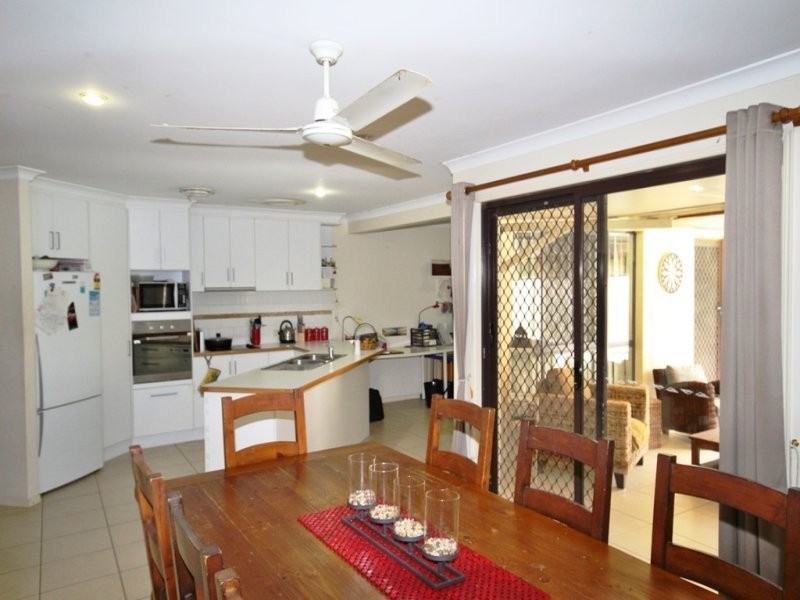 3 Winston Court, Landsborough QLD 4550