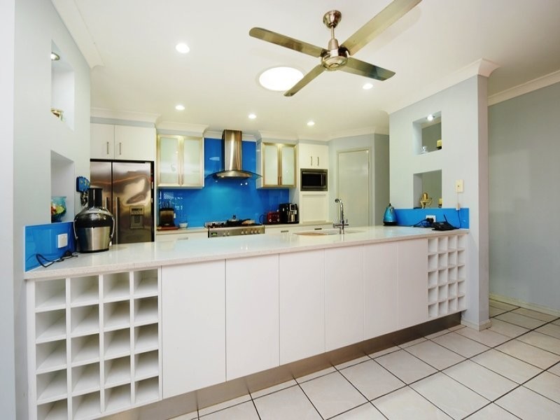 7 Parkview Road, Glass House Mountains QLD 4518