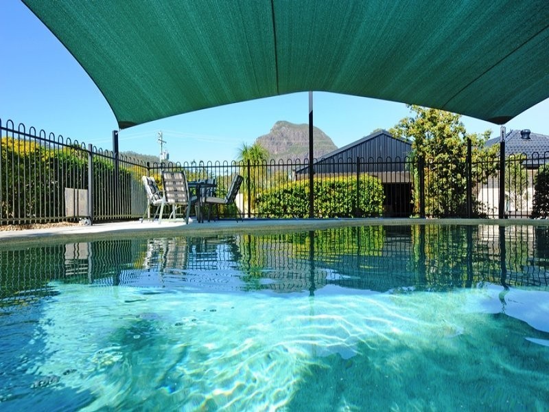 7 Parkview Road, Glass House Mountains QLD 4518