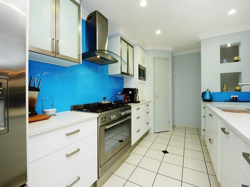 7 Parkview Road, Glass House Mountains QLD 4518