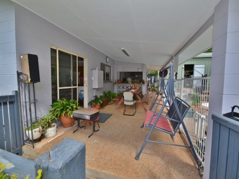 65 Railway pde, Glass House Mountains QLD 4518
