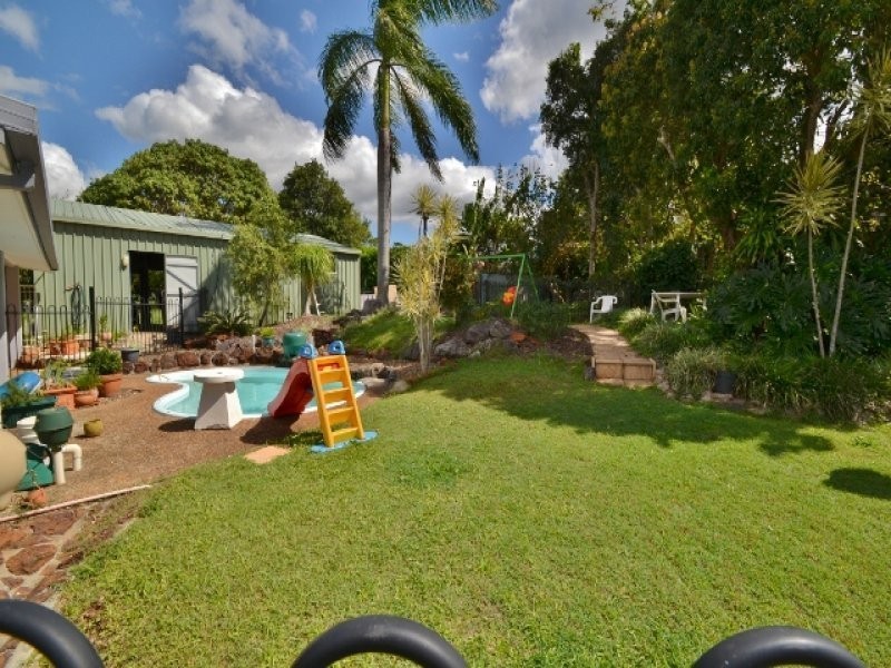 65 Railway pde, Glass House Mountains QLD 4518