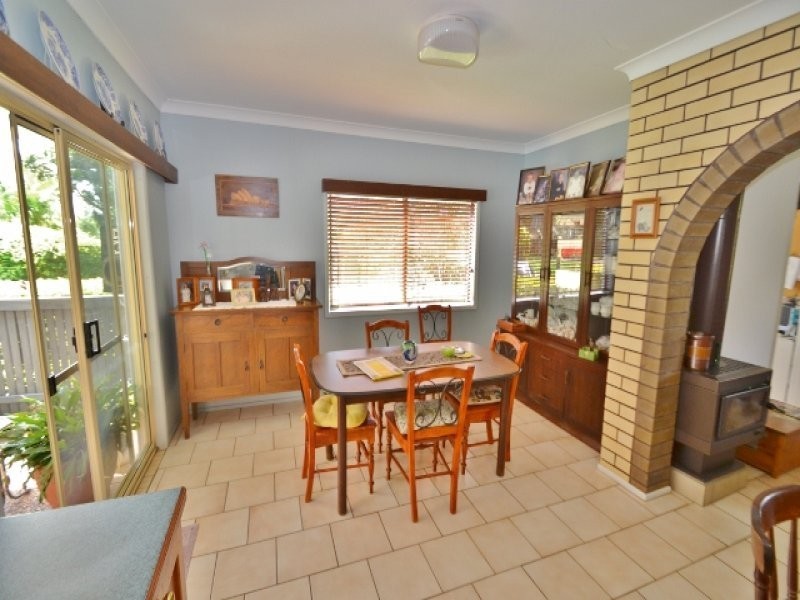 65 Railway pde, Glass House Mountains QLD 4518