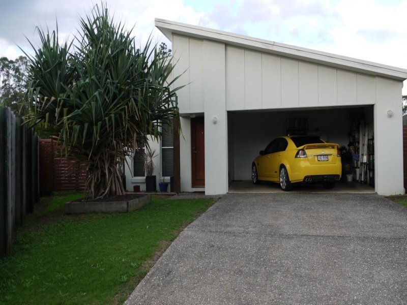 4 Austine CT, Beerwah QLD 4519