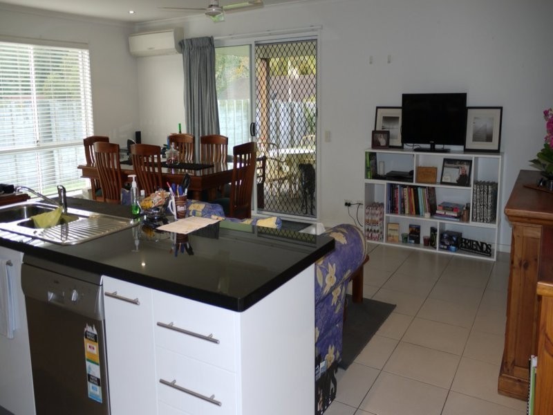 4 Austine CT, Beerwah QLD 4519