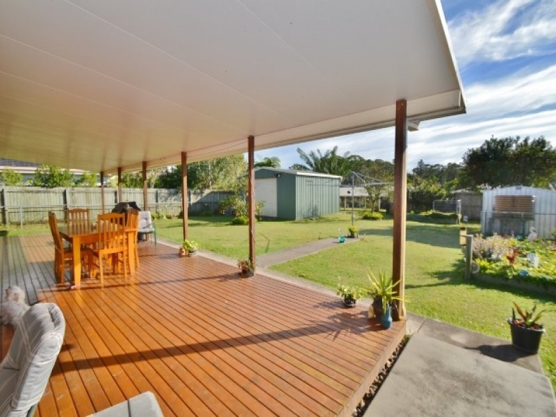 16 Tudor Court, Beerwah QLD 4519