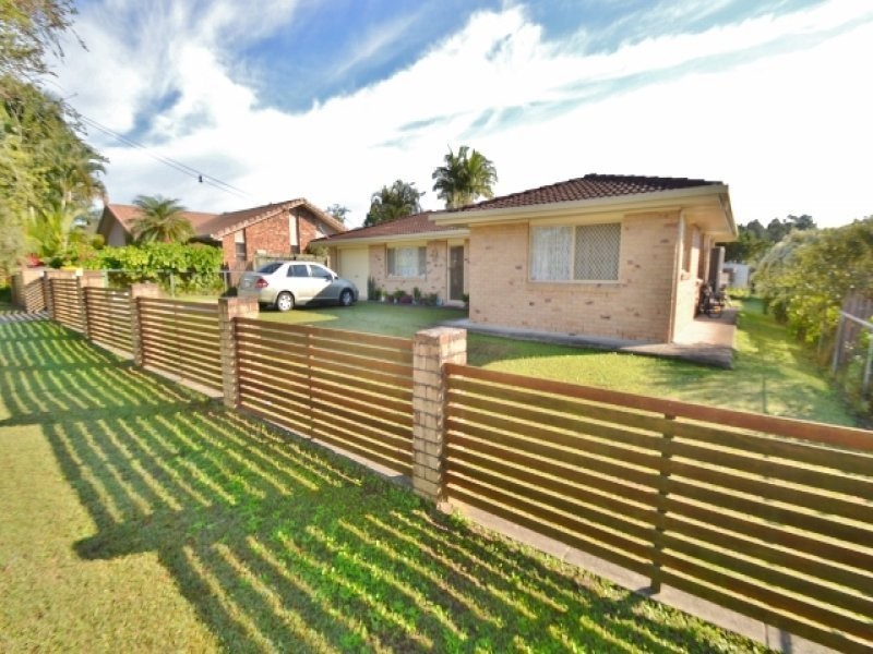 16 Tudor Court, Beerwah QLD 4519