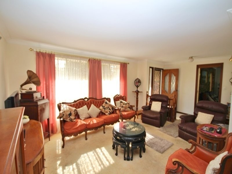 106 Kings Road, Glass House Mountains QLD 4518