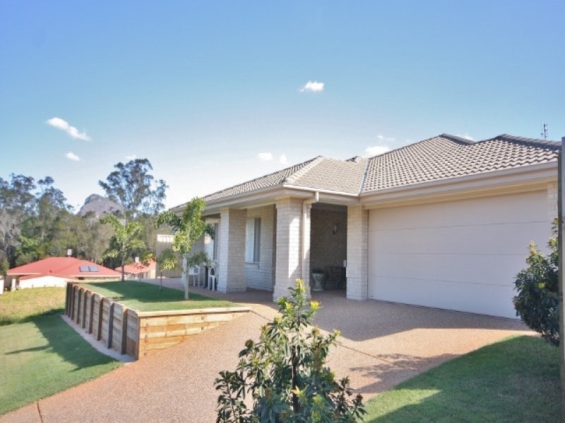 34 Kirsten Dve, Glass House Mountains QLD 4518