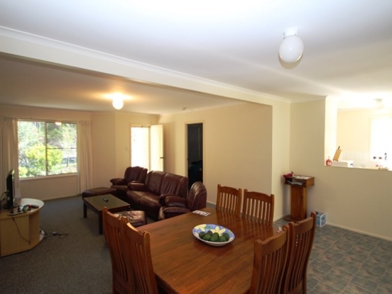 15 Cunningham Ave, Landsborough QLD 4550