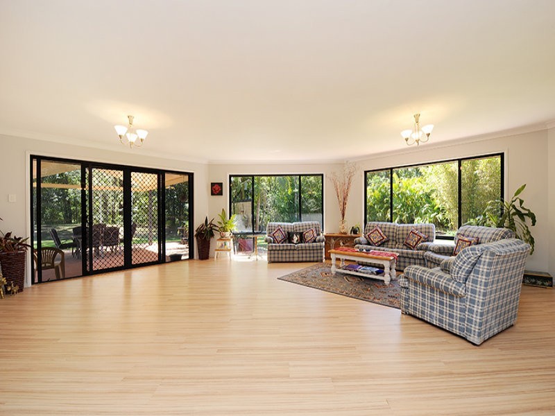 54 Whites Road, Landsborough QLD 4550