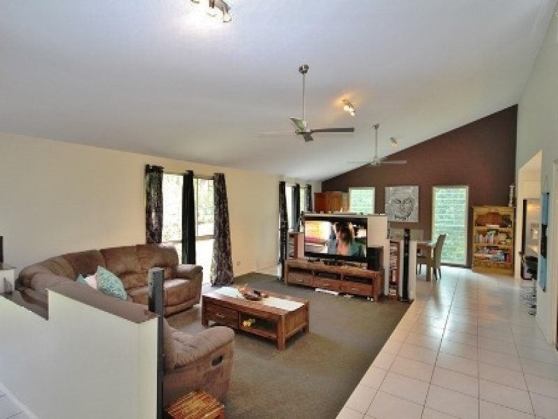 33 Gattera Road, Landsborough QLD 4550