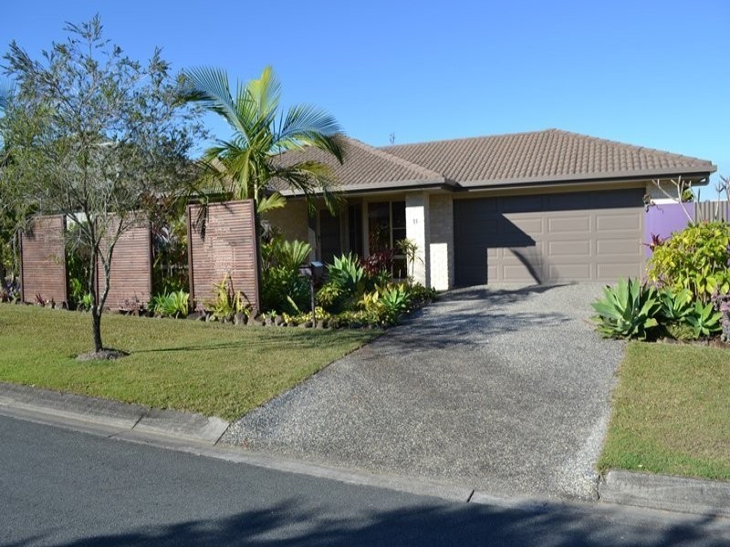 11 Flinders Avenue, Beerwah QLD 4519