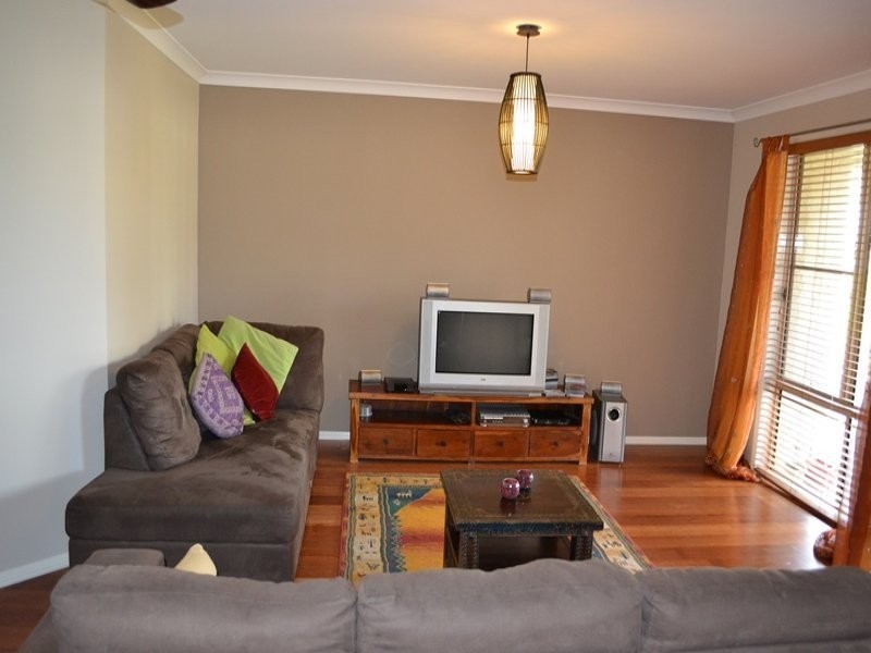 11 Flinders Avenue, Beerwah QLD 4519