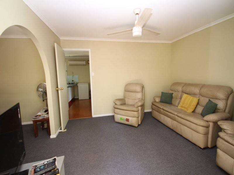 4 Leach Avenue, Landsborough QLD 4550