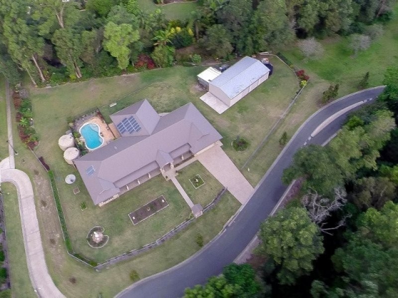 18 Otto Nothling Pl, Beerwah QLD 4519