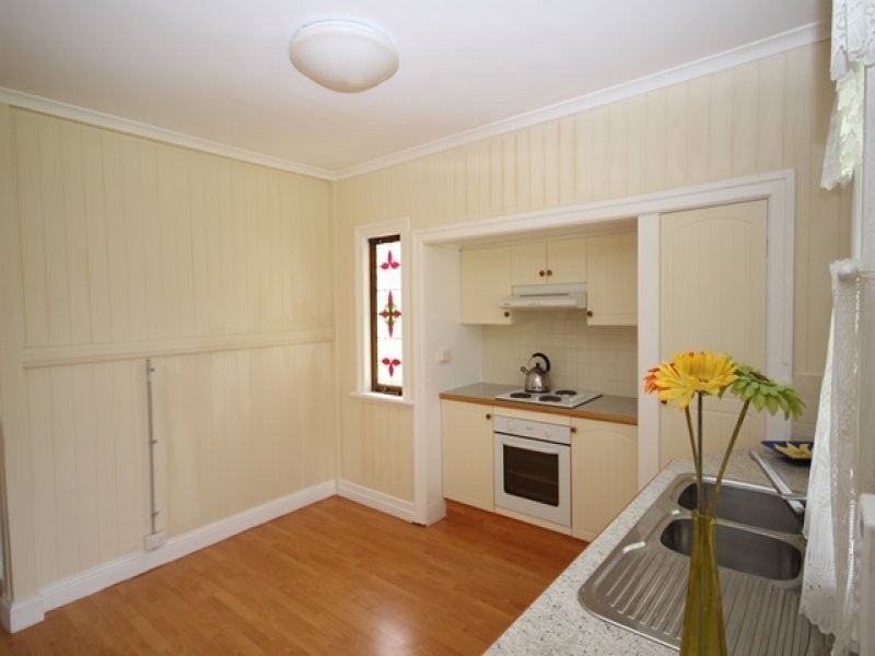 9 Sahara Road, Glass House Mountains QLD 4518
