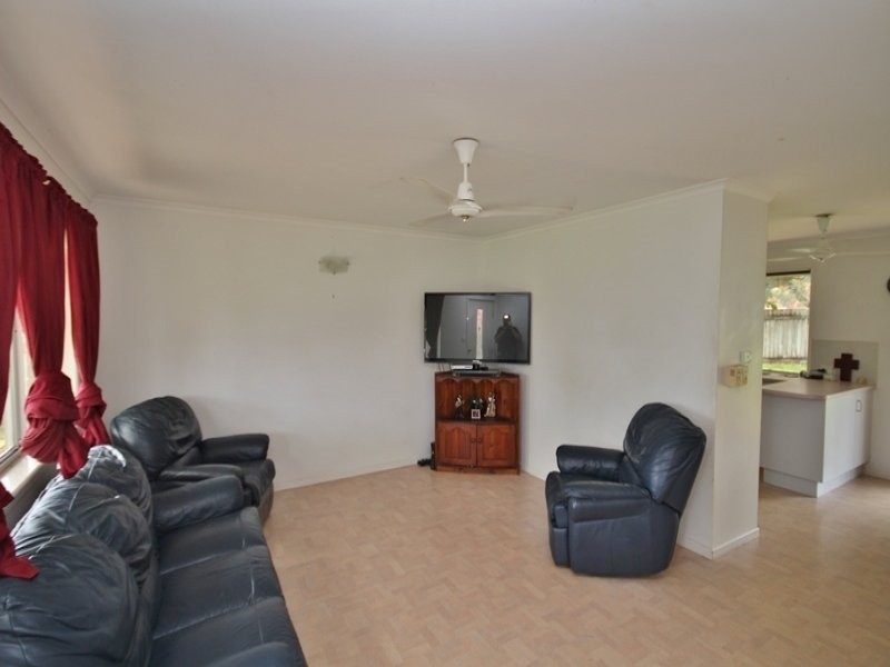 8 Tudor Court, Beerwah QLD 4519