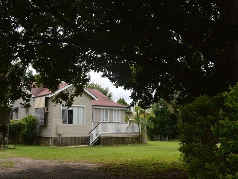 81 Beerwah Parade, Beerwah QLD 4519