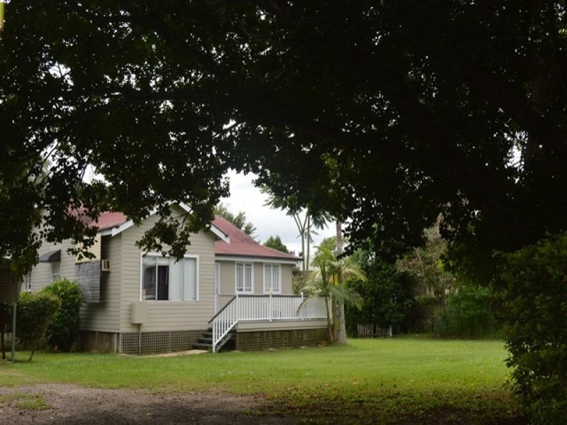81 Beerwah Parade, Beerwah QLD 4519
