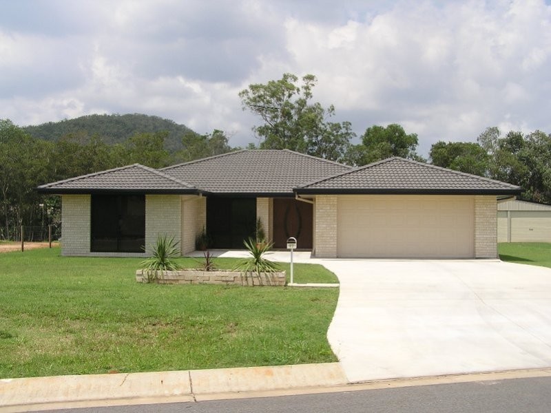 , 67 Shaws Road, Beerwah QLD 4519