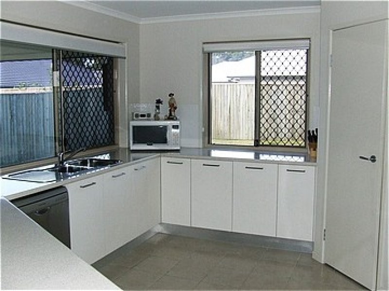 10 Cockatoo Court, Beerwah QLD 4519