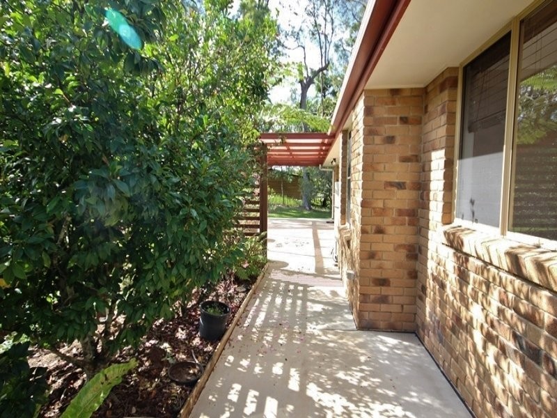 5 Addlington Street, Landsborough QLD 4550