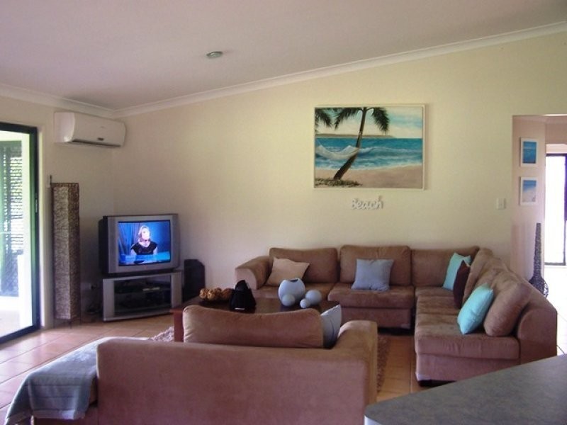 39 Clearview Drive, Glass House Mountains QLD 4518