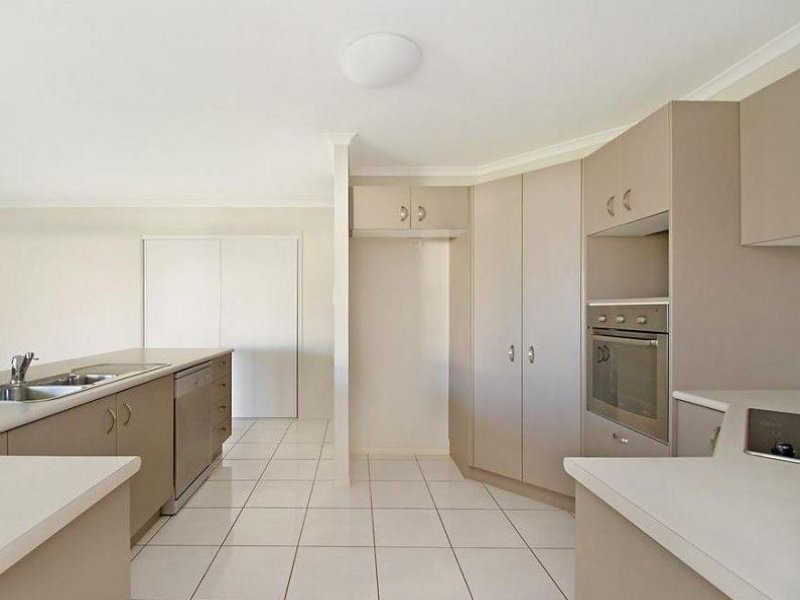 7 Mangrove Street, Beerwah QLD 4519