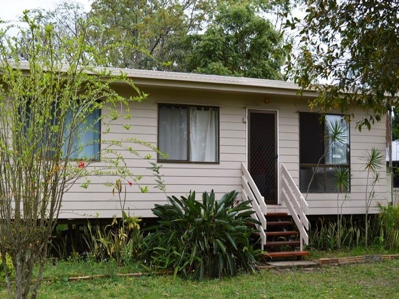 4 Coochin Hills Drive, Beerwah QLD 4519