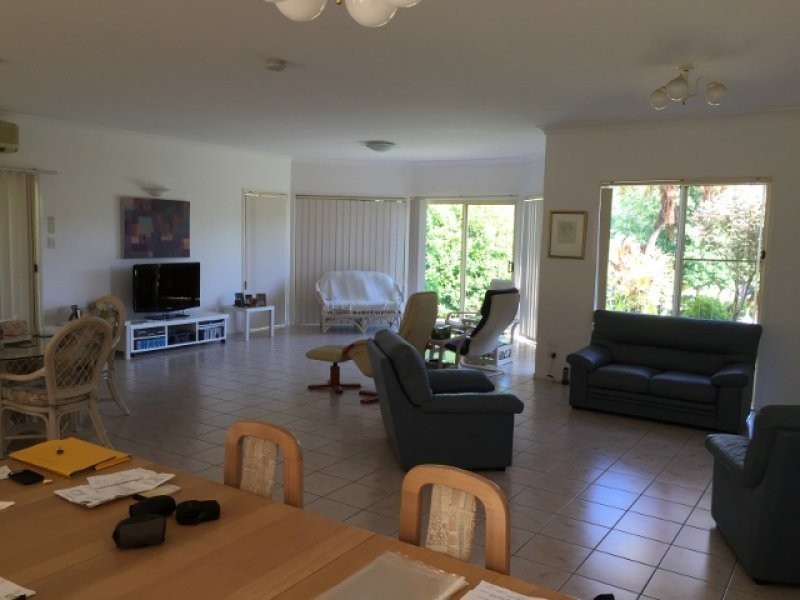 23 Parkview Rd, Glass House Mountains QLD 4518