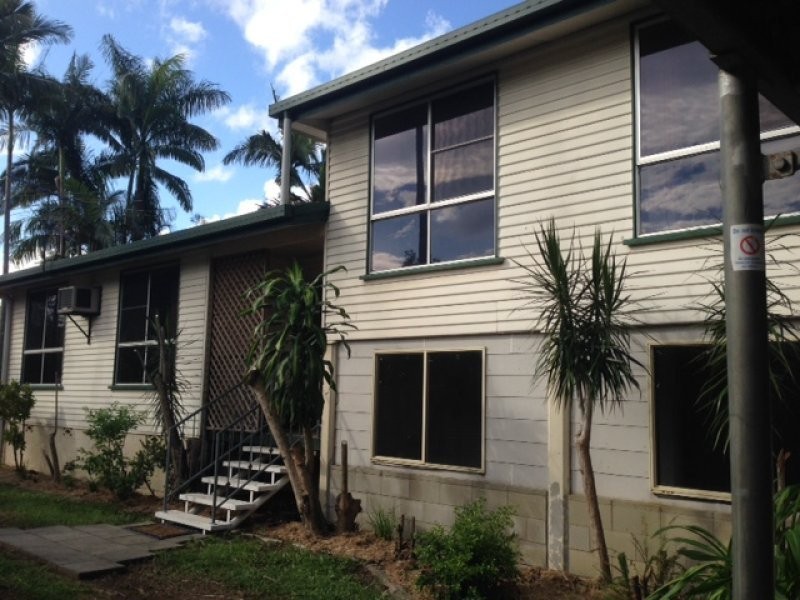 5 Coonowrin Rd, Glass House Mountains QLD 4518