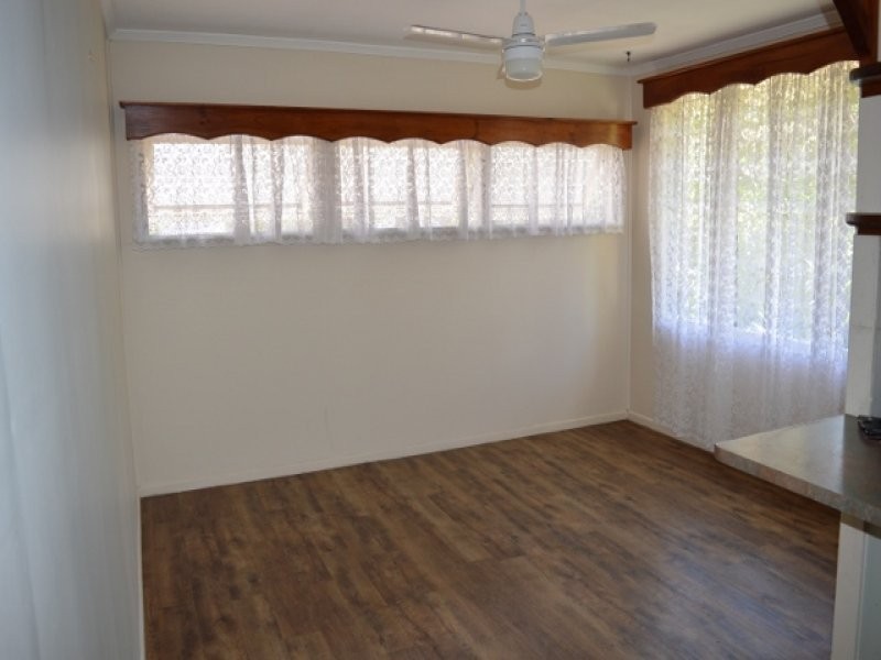 5 Coonowrin Rd, Glass House Mountains QLD 4518