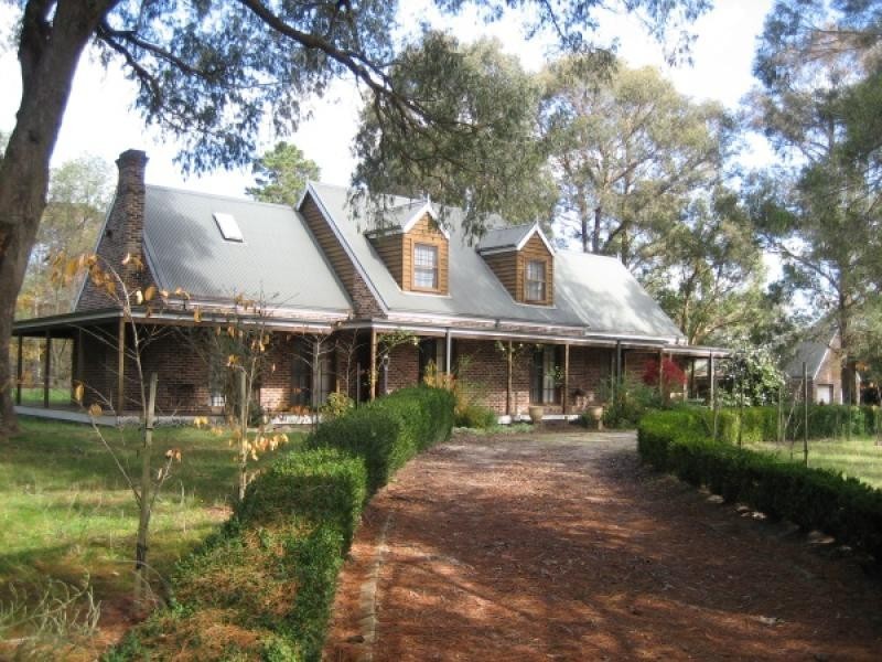 4 Sullivan Road, Burradoo NSW 2576