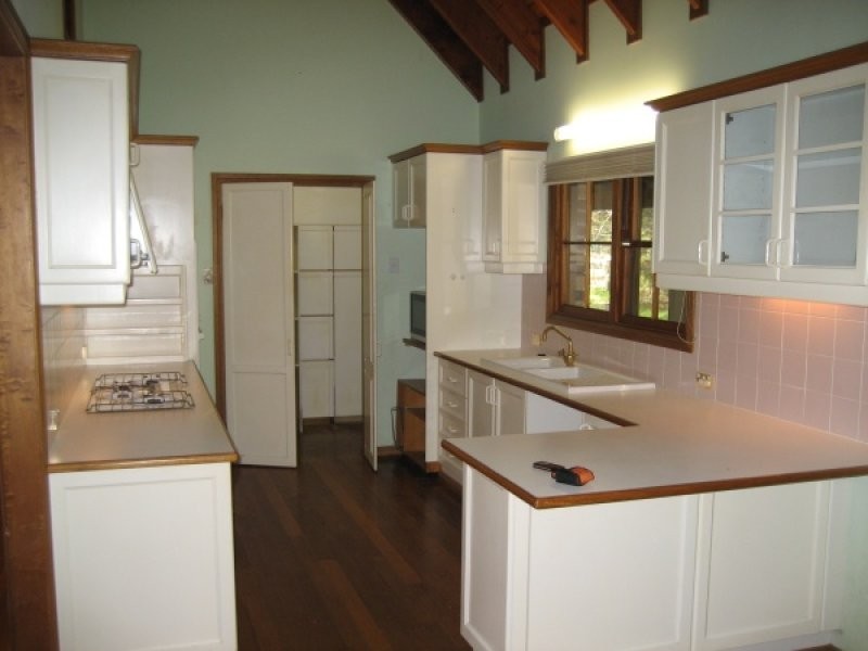 4 Sullivan Road, Burradoo NSW 2576